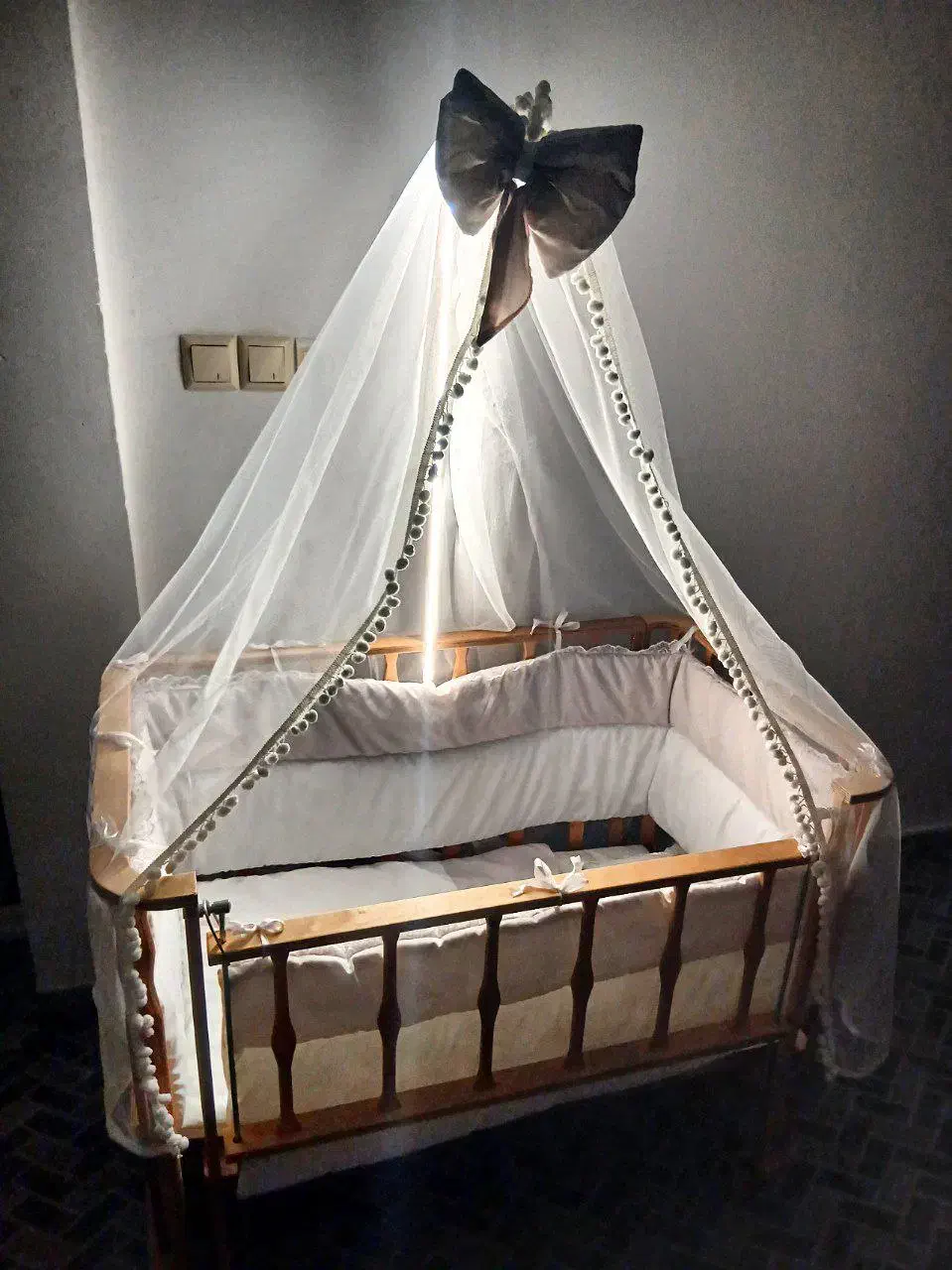 تخت نوزادوکریر|تخت و صندلی بچه|رشت, آب و برق|دیوار