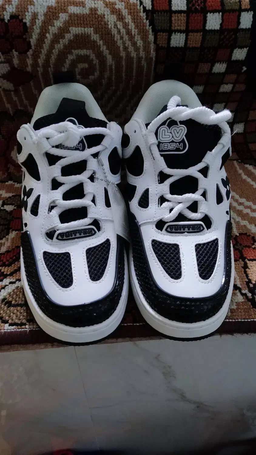 کفش اصل|کیف، کفش، کمربند|سلماس, |دیوار