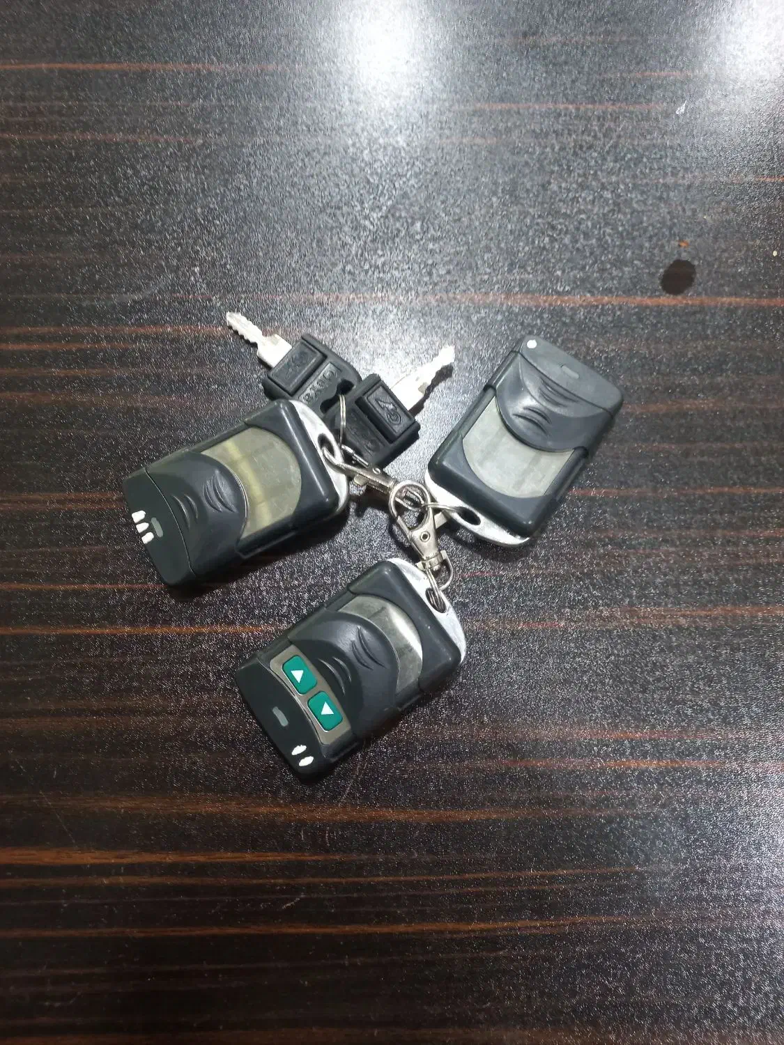 گمشده|اشیا|مسجد سلیمان, |دیوار