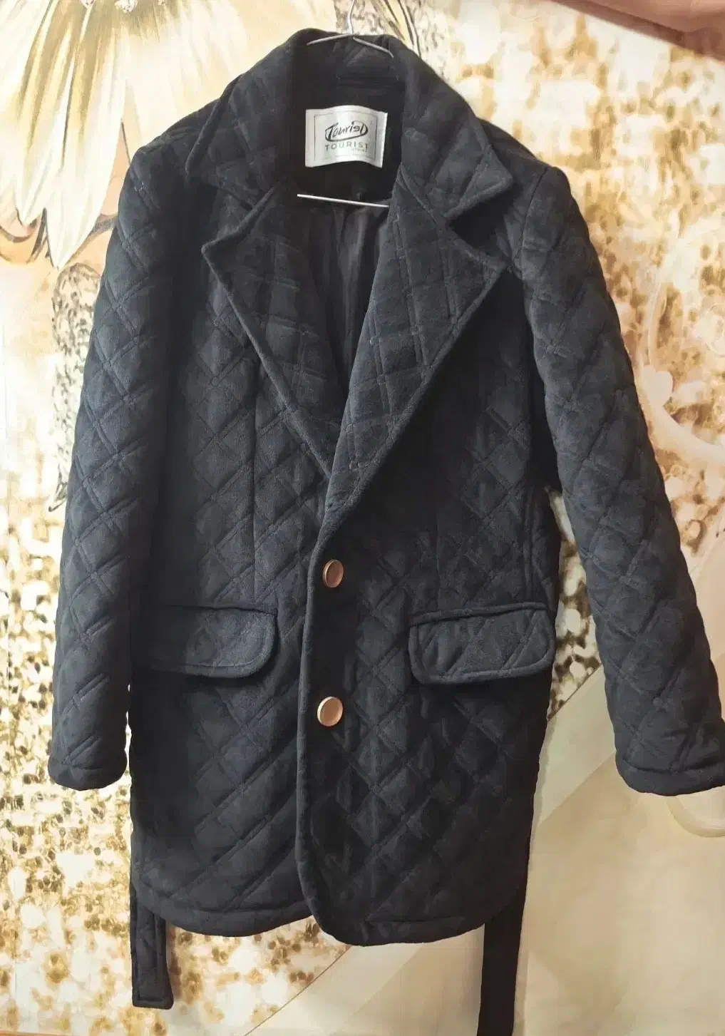 کت مخمل|لباس|قرچک, مهدیه|دیوار