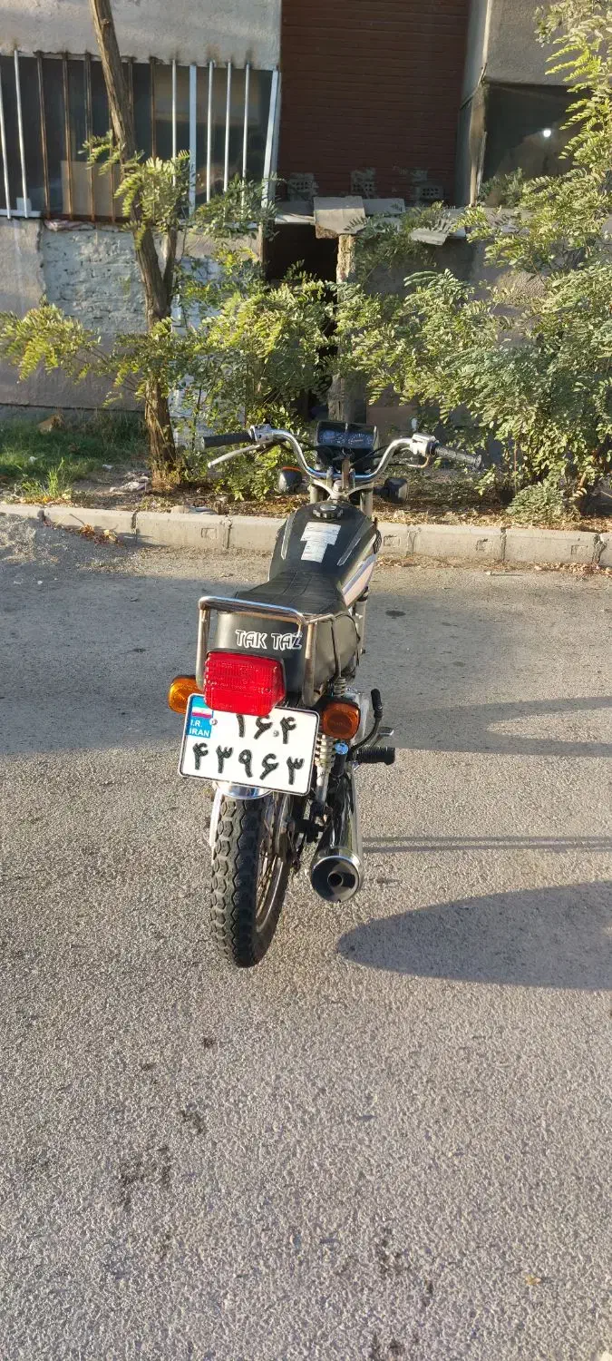 موتور سیکلت هندا۱۲۵|موتورسیکلت|تهران, قصر فیروزه ۱|دیوار