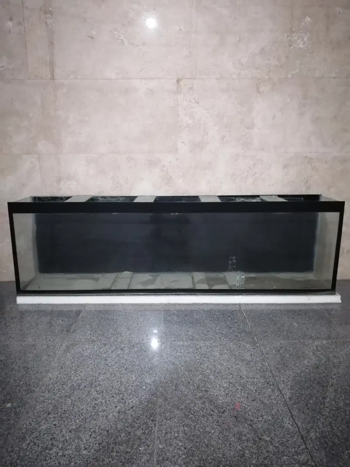 آکواریوم بزرگ شیک|ماهی|اهواز, زیتون کارگری|دیوار