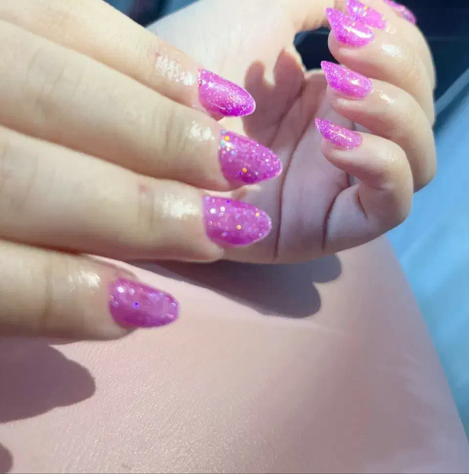 کاشت ناخن|خدمات آرایشگری و زیبایی|صومعه‌سرا, |دیوار