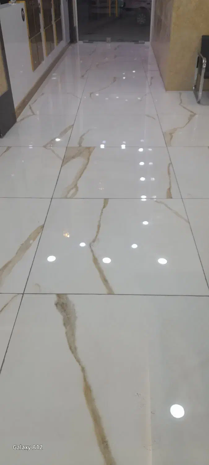 کاشی کار  کاشی کاری سرامیک کاری استخر جکوزی تخریب|خدمات پیشه و مهارت|بندرعباس, |دیوار