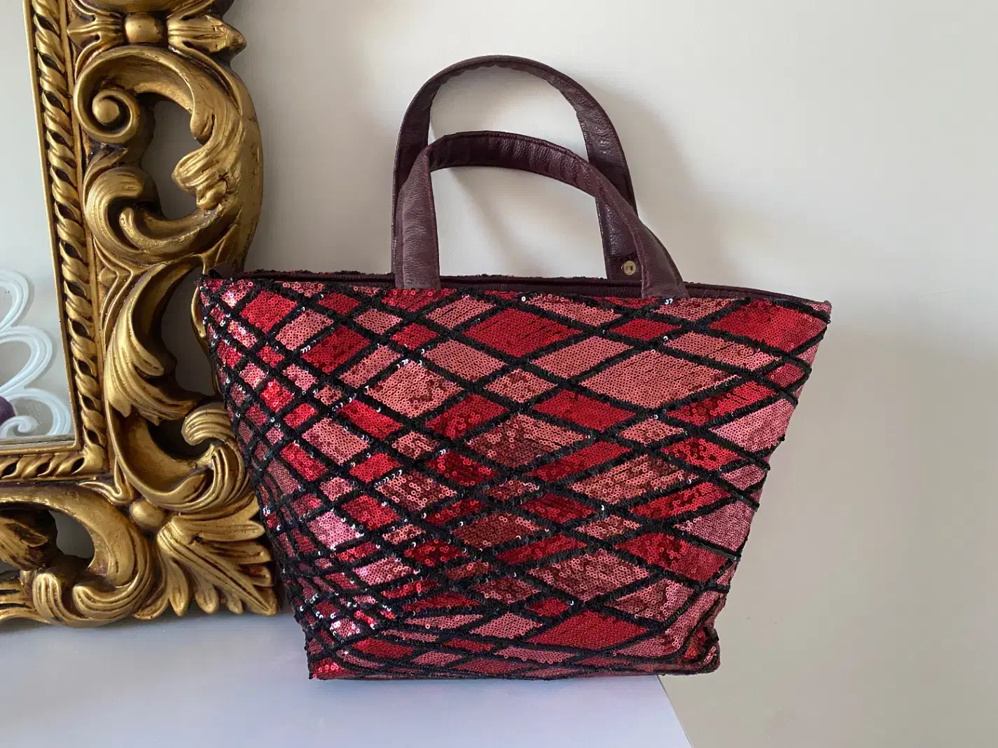 کیف مجلسی پولکی همراه کیف آرایش|کیف، کفش، کمربند|اندیشه, اندیشه فاز ۱|دیوار