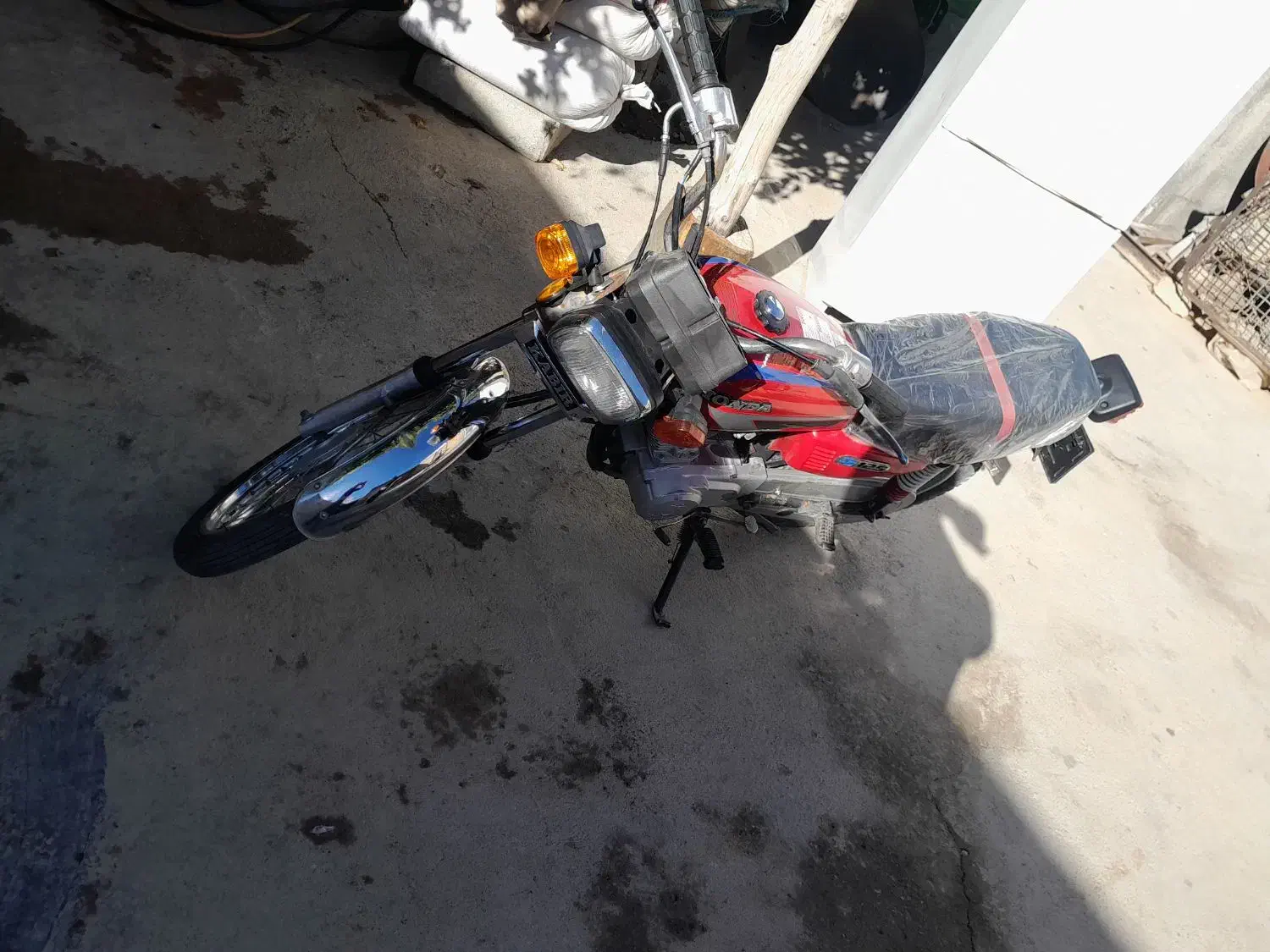 متور ۱۲۵|موتورسیکلت|صحنه, |دیوار