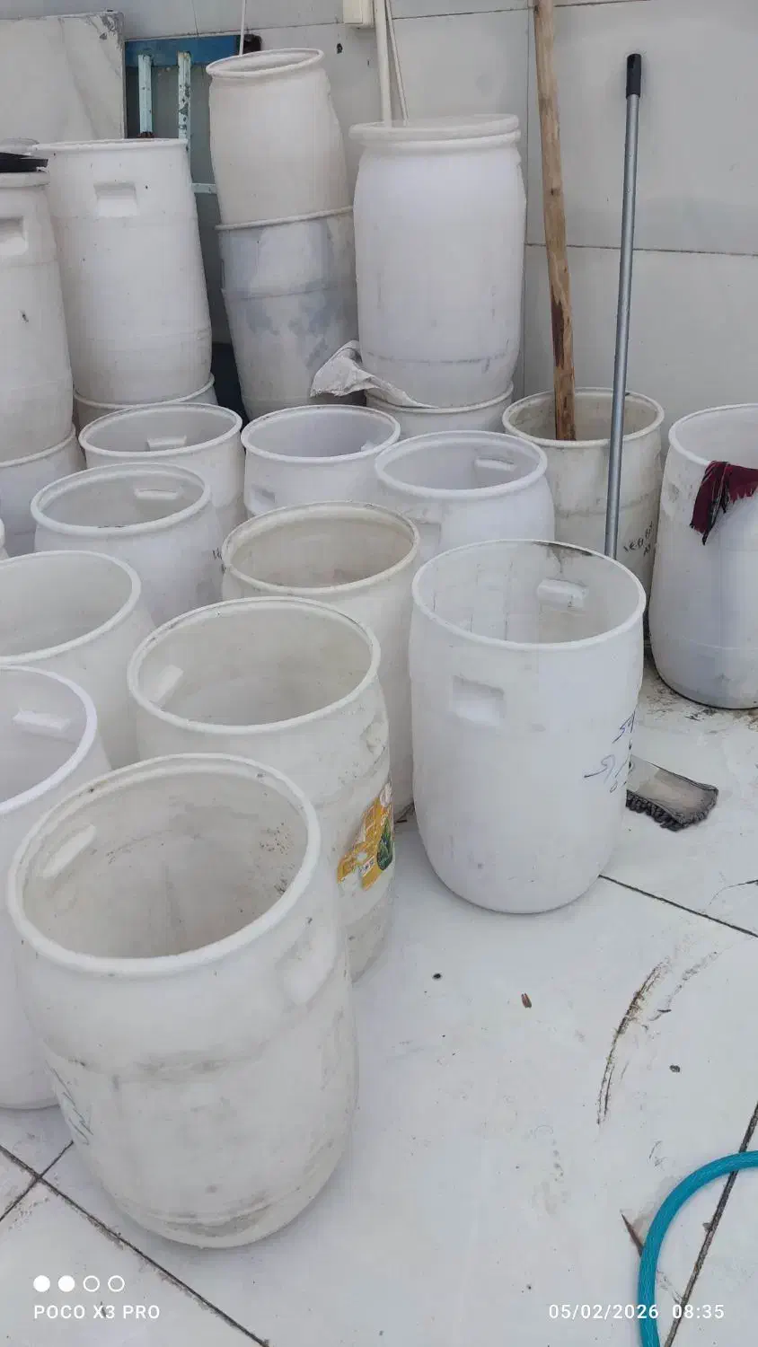 گالن خالی|ظروف نگهدارنده، پلاستیکی، یکبارمصرف|کاشمر, |دیوار