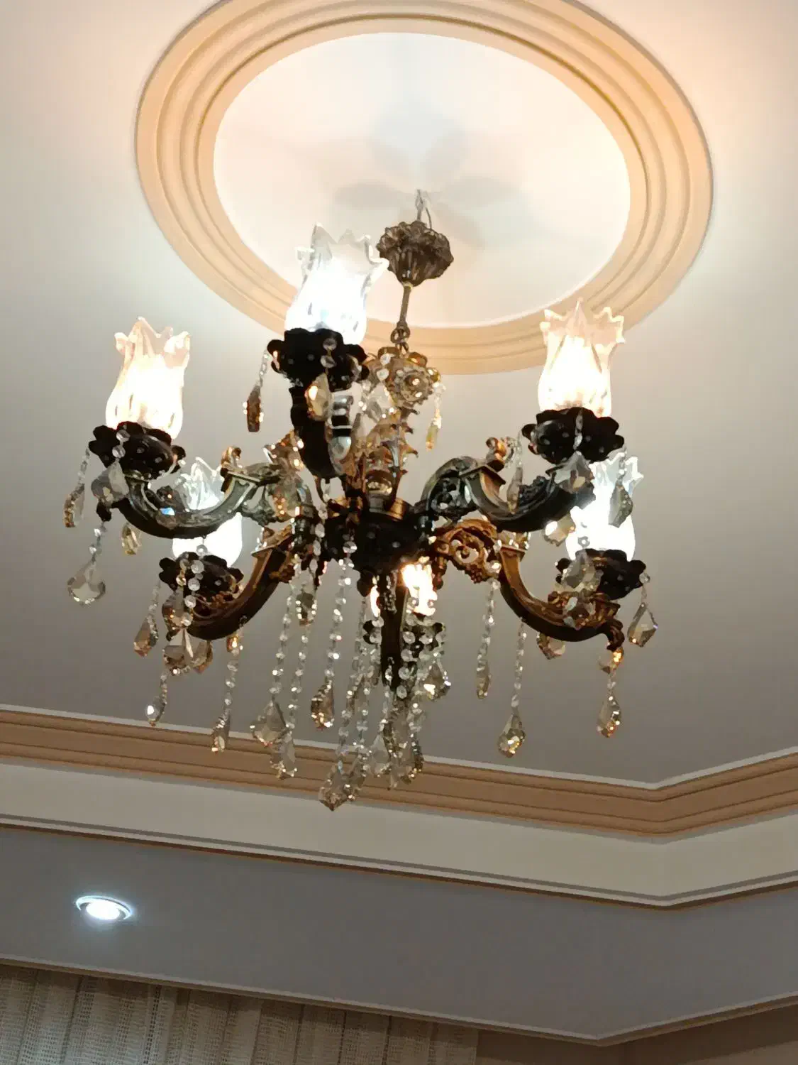 لوستر کلاسیک برنزی با آویز کریستال|لوستر و چراغ آویز|کرمان, |دیوار