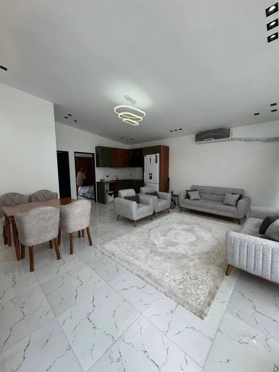 فول فرنیش ویلازیرقیمت ۲/۳۰۰به دلیل مهاجرت.مدارکدار|فروش خانه و ویلا|تهران, تهرانپارس جنوبی|دیوار