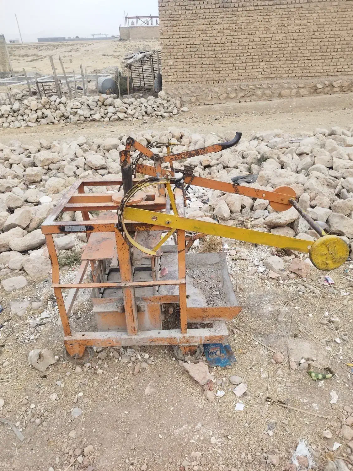 بلوک زن|ابزارآلات|رومشکان, |دیوار