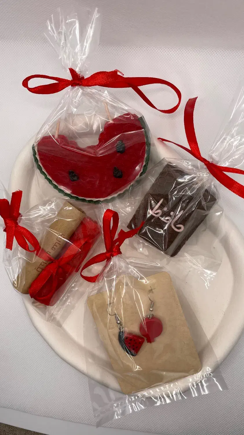 اویز ماشین گیفت یلدایی گیفت ماگ قهوه و کروسان|صنایع دستی و سایر لوازم تزئینی|کرمانشاه, |دیوار