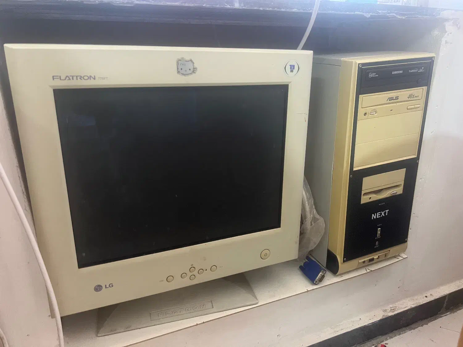 کامپیوتر|رایانه رومیزی|ساری, |دیوار