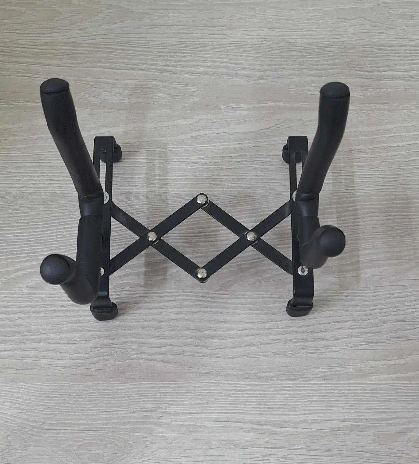 پایه ویلن|ویولن|اصفهان, مفتح|دیوار