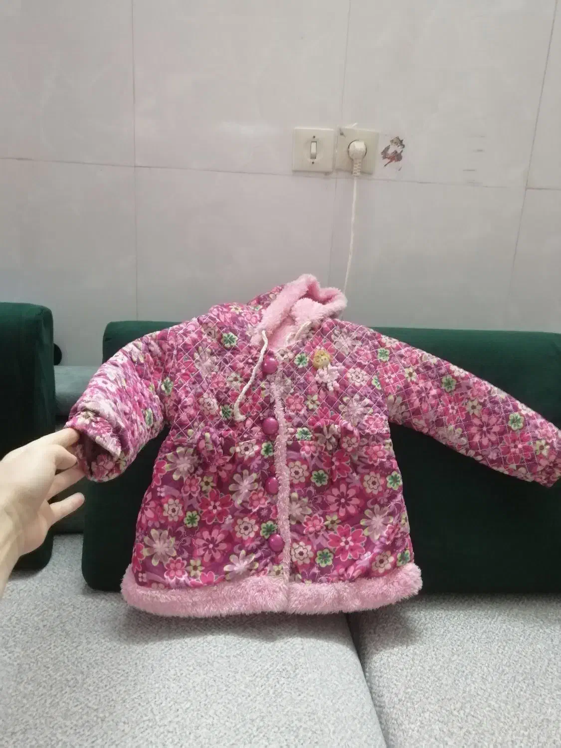 کاپشن دخترانه|کفش و لباس بچه|قم, شهرک مهدیه (مدرس)|دیوار