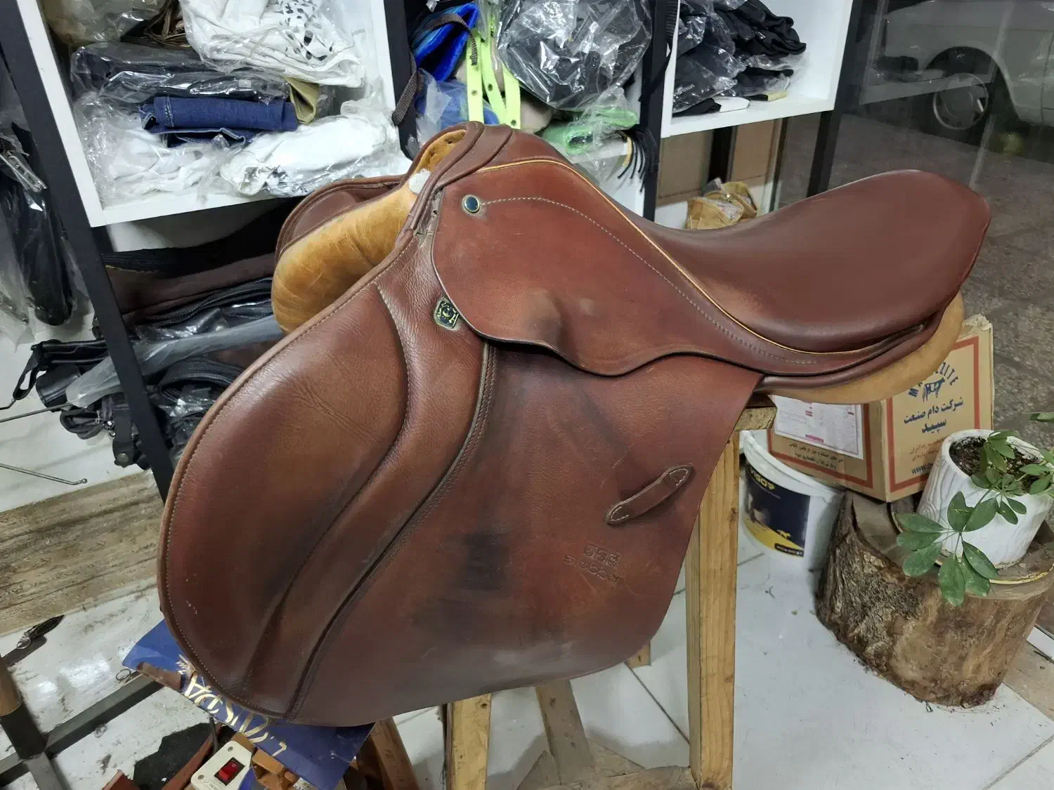 زین اشتوبن پشت فلت در حد نو|اسب و تجهیزات اسبسواری|اندیشه, شهرک المهدی|دیوار