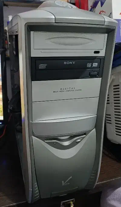 سیستم گیمینگ|رایانه رومیزی|پردیس, فاز ۱|دیوار