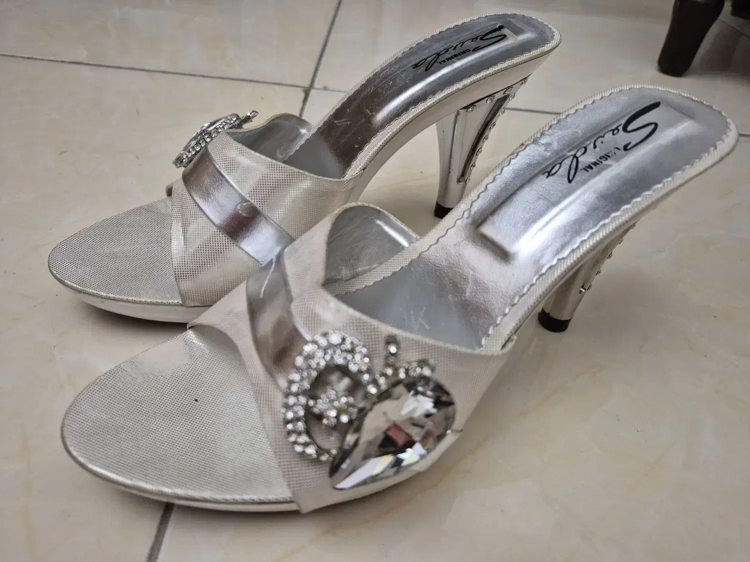 صندل مجلسی زنانه کاملا سالم|کیف، کفش، کمربند|تهران, شارق|دیوار