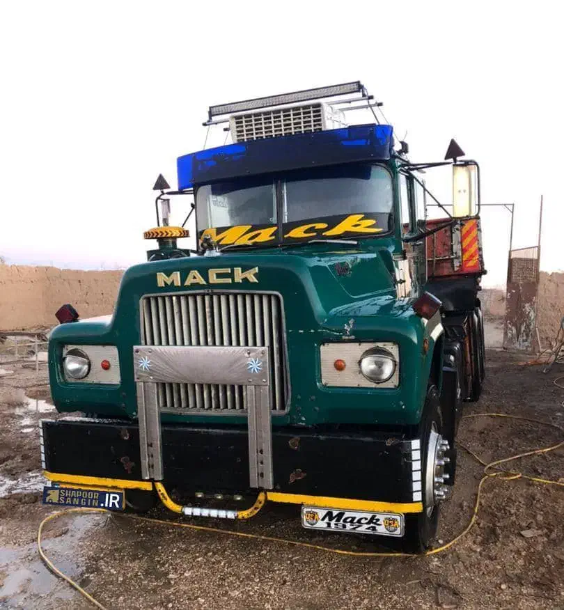 نیازمند راننده ماک با مدارک کامل|استخدام حمل و نقل|اصفهان, شهرک صنعتی امیرکبیر (شاپور جدید)|دیوار