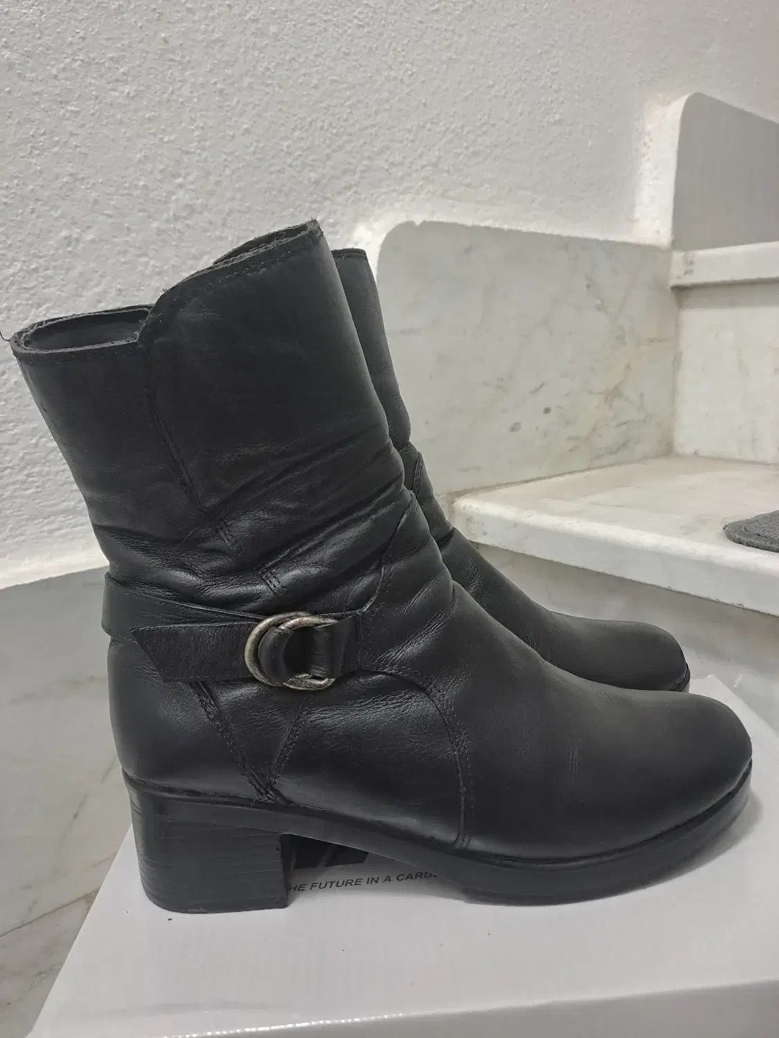 بوت چرم|کیف، کفش، کمربند|لاهیجان, کوی خزر|دیوار