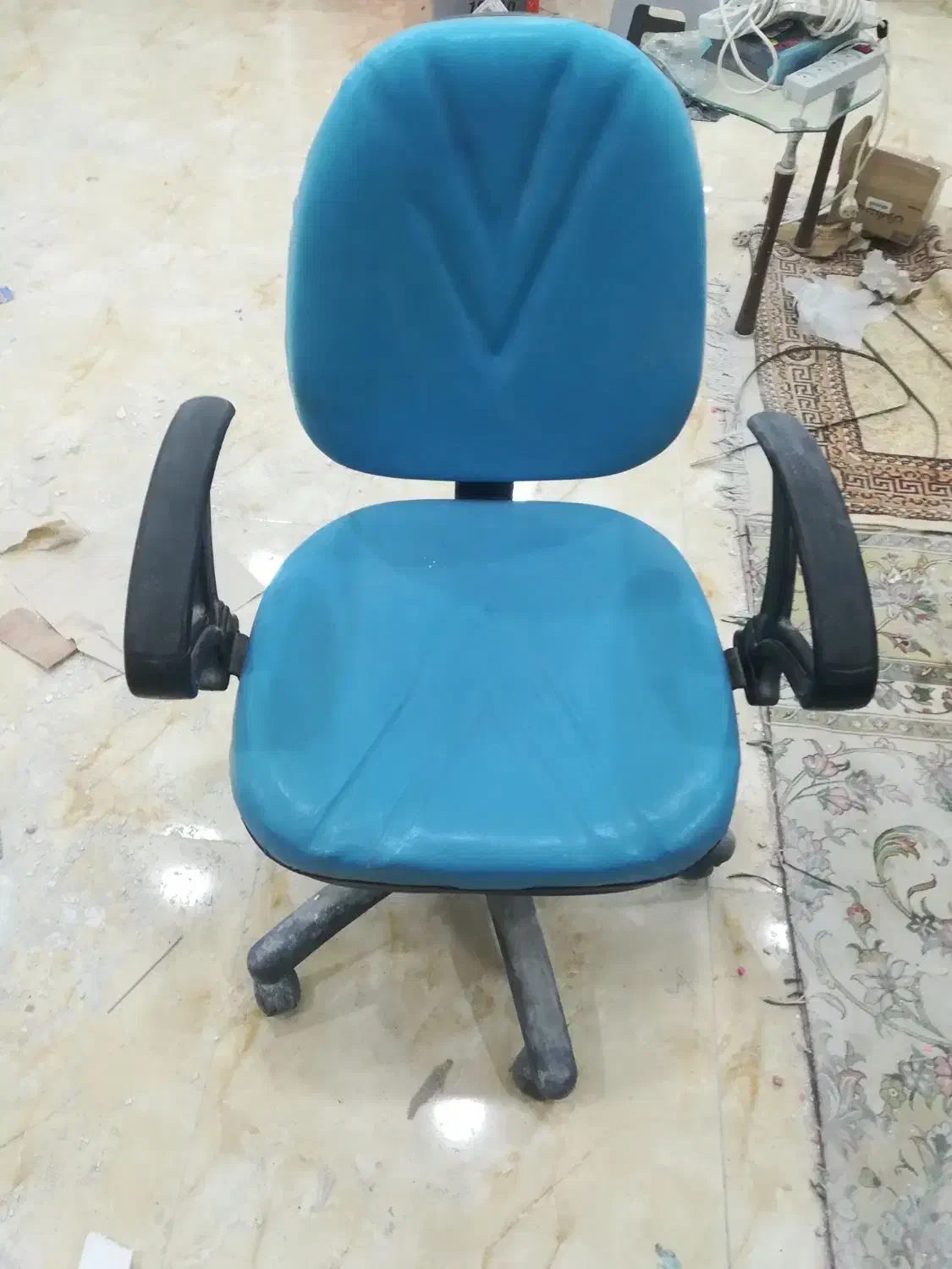 صندلی لاکی. و صندلی اداری|صندلی و نیمکت|بندر انزلی, بشمن|دیوار