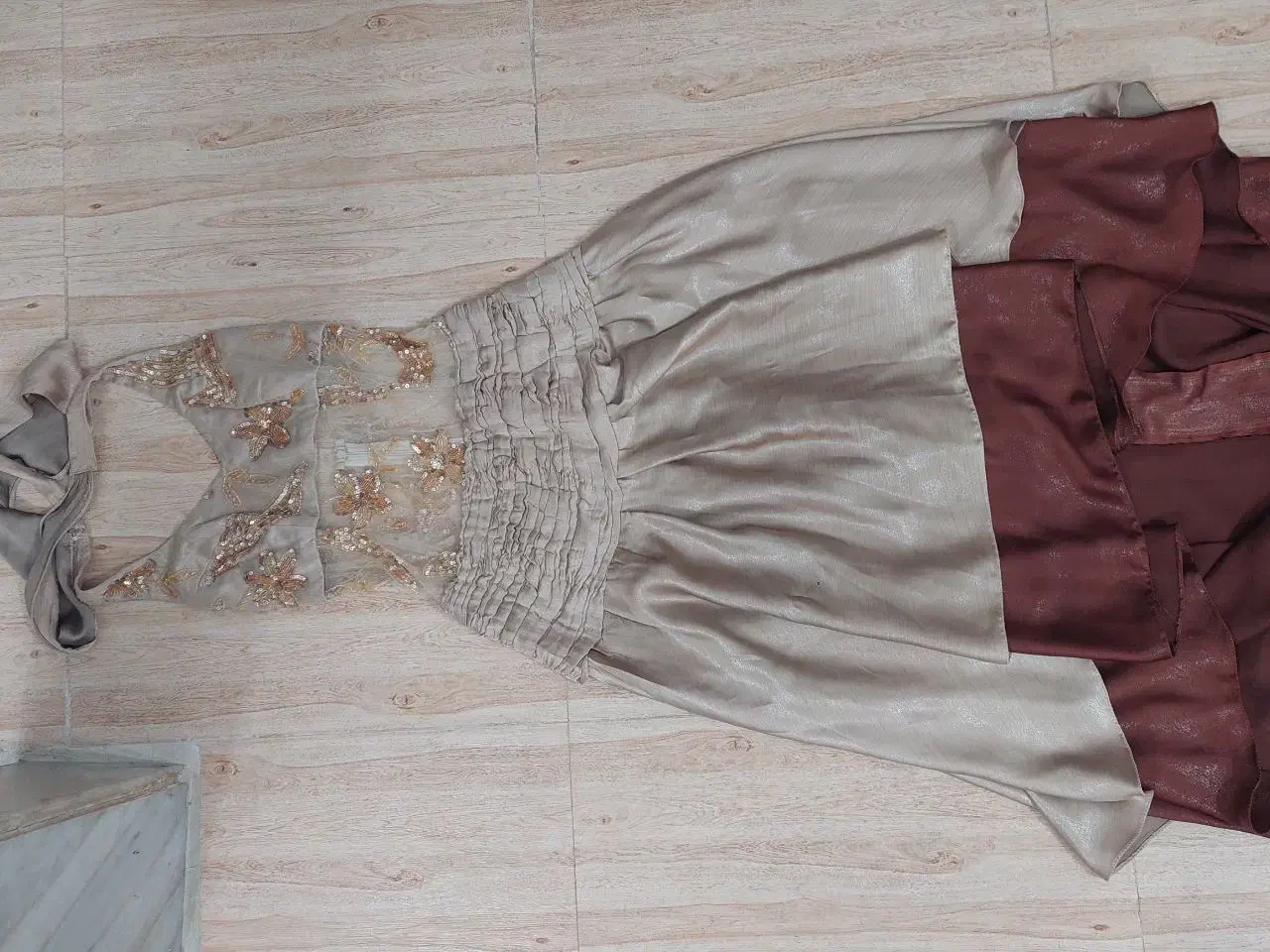 کلیه لباس هاباکمترین قیمت ب علت کوچک شدن سایز|لباس|اراک, |دیوار