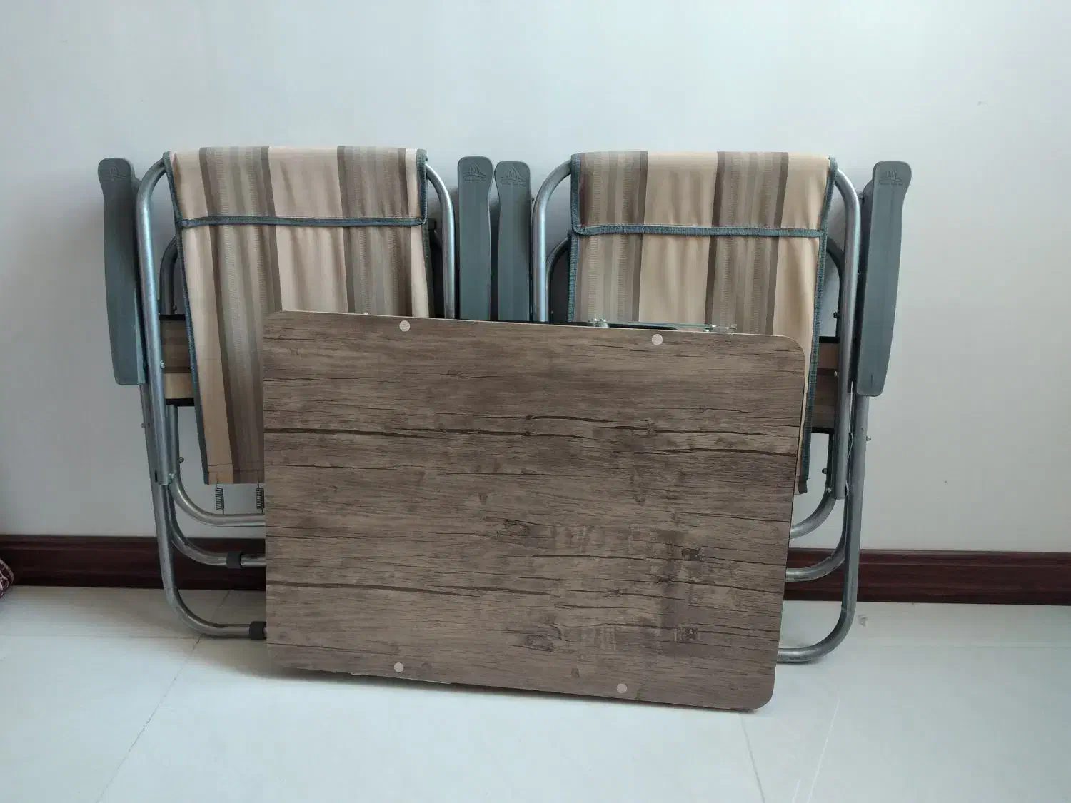 میز وصندلی|صندلی و نیمکت|دزفول, |دیوار