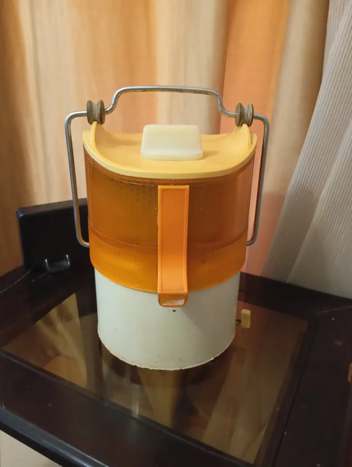 آبمیوه گیری|آبمیوهگیر و آبمرکباتگیر|کیش, |دیوار