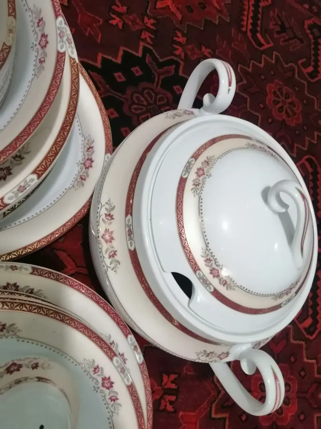 چینی توس|ظروف سرو و پذیرایی|قدس, شهر‌قدس|دیوار