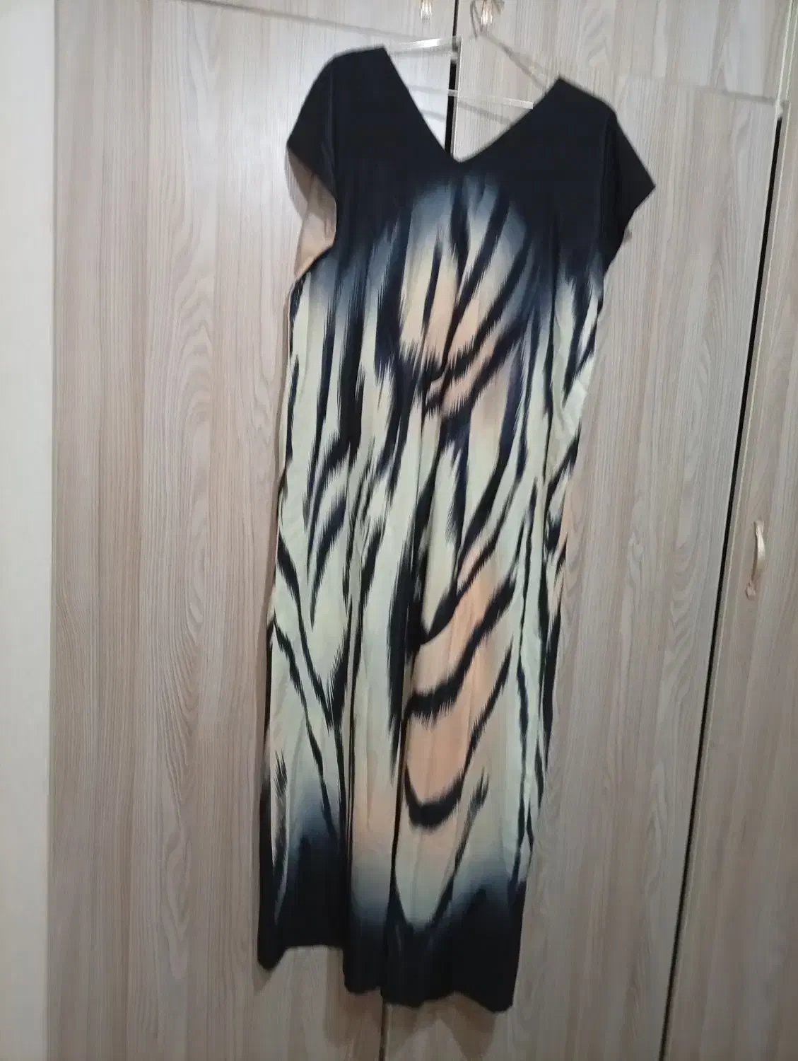 لباس زنانه|لباس|شیراز, قدوسی شرقی|دیوار