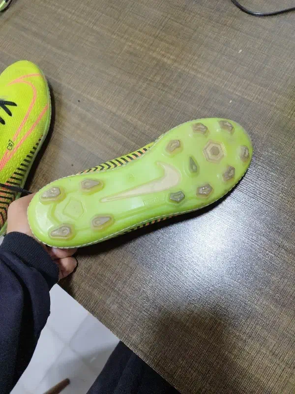 استوک کفش ورزشی|تجهیزات ورزشی|فردیس, فرامرزیه|دیوار