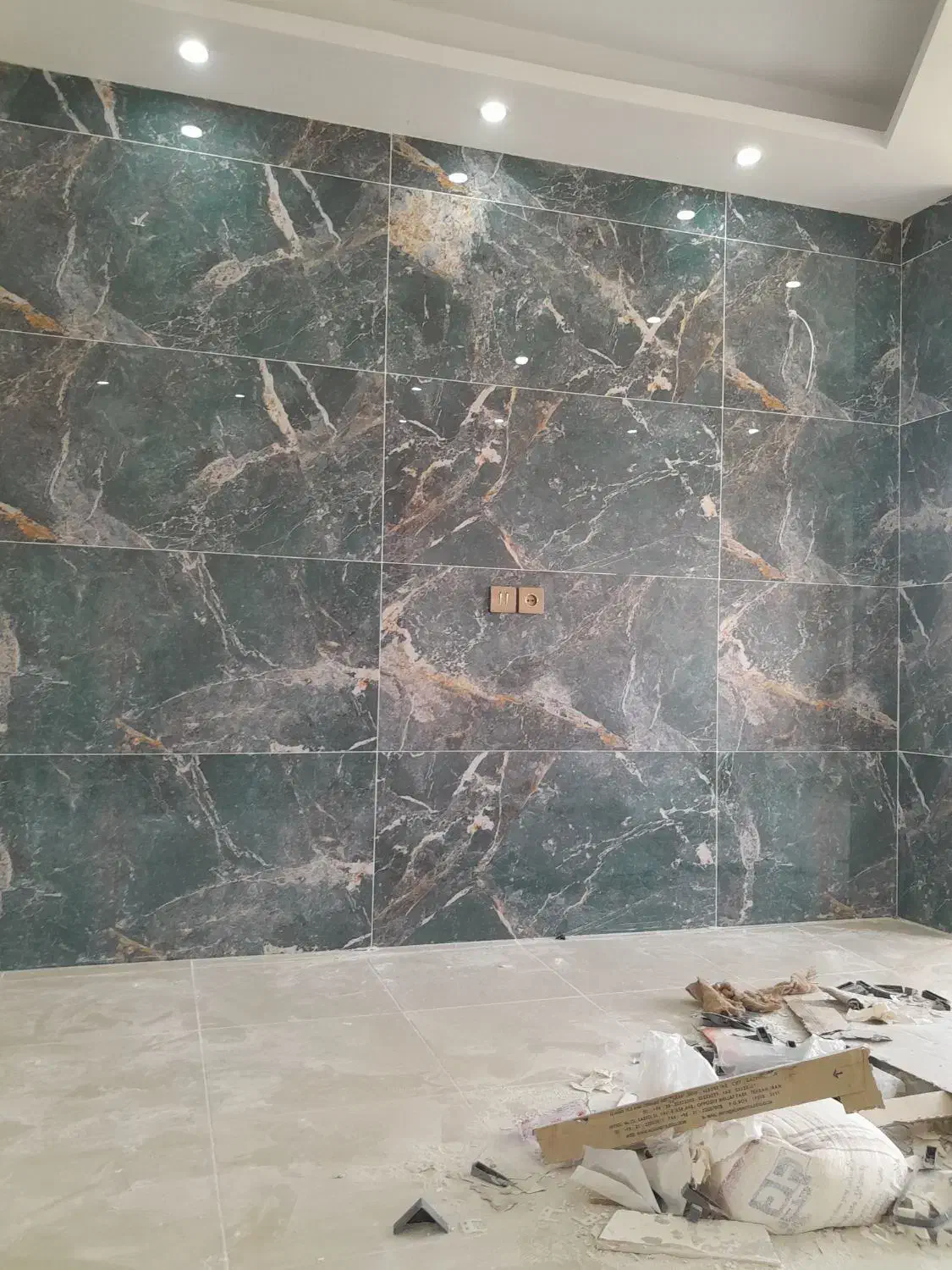 کاشی کار سرامیک کاشیکاری گچ لکه گیری تخریب بندکشی|خدمات پیشه و مهارت|کرج, گلشهر|دیوار