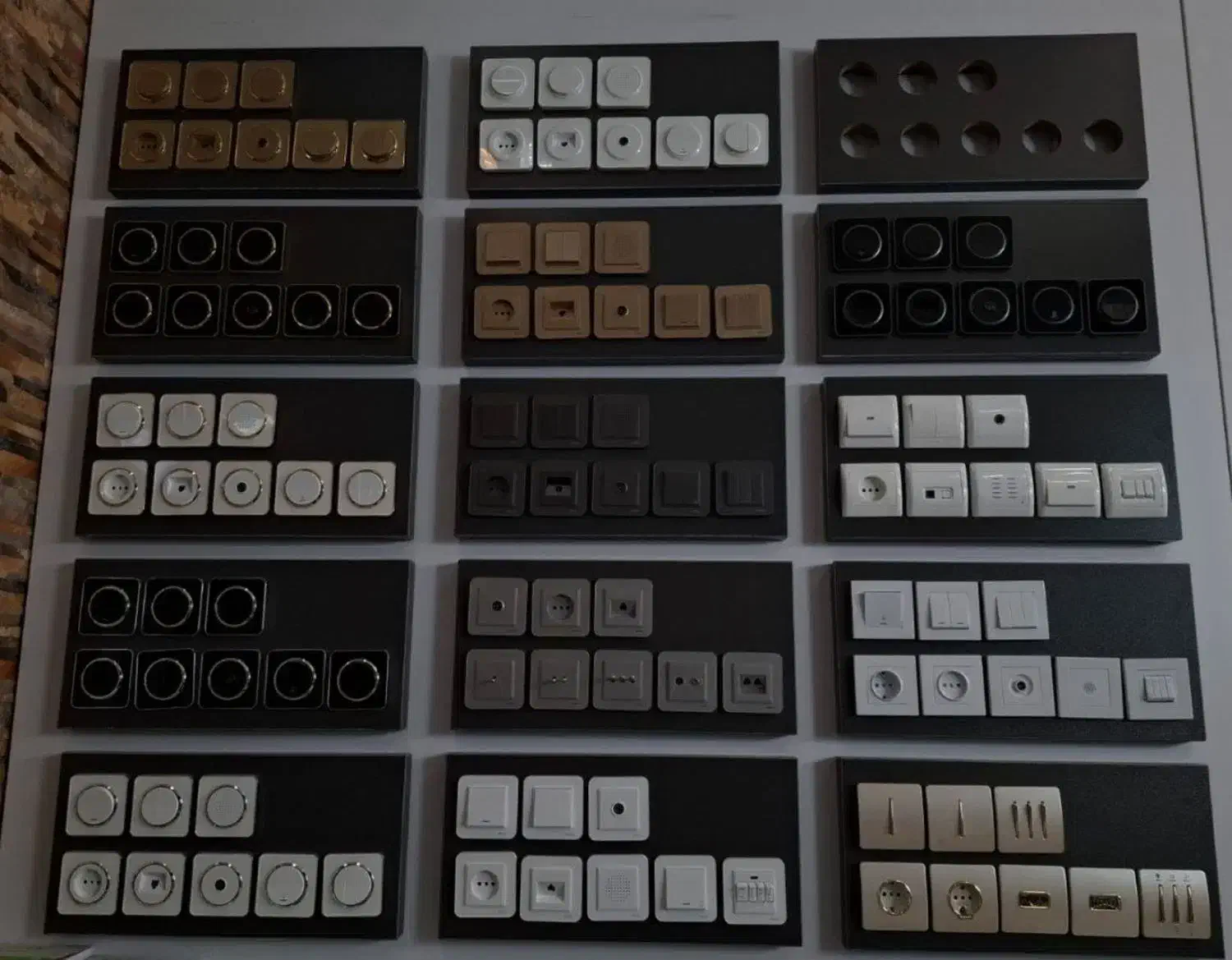 فروش لوازم برقی الکتریکی قیمت کف بازار|لامپ و چراغ|اسلام‌شهر, شهرک محمدیه|دیوار