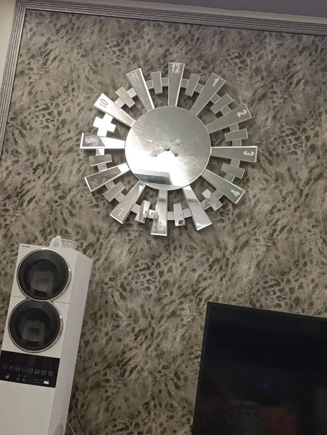 ساعت دیواری آیینه ای طرح خورشیدی|ساعت دیواری و تزئینی|مشهد, نیروی هوایی|دیوار