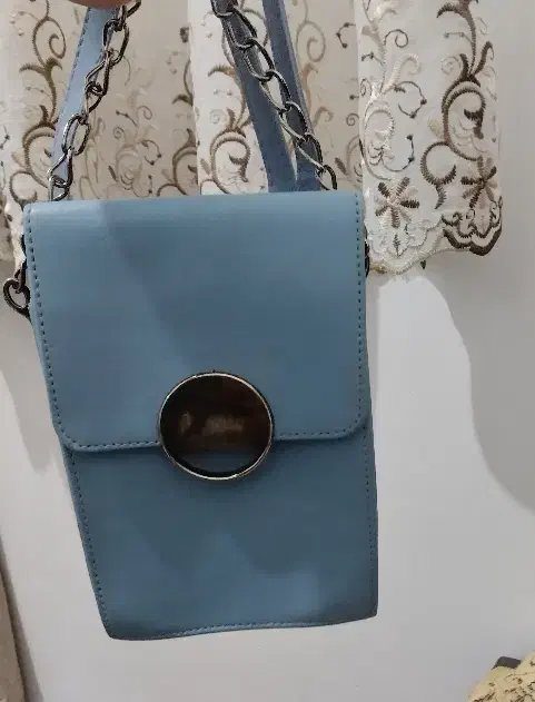 کیف|کیف، کفش، کمربند|ایوانکی, |دیوار