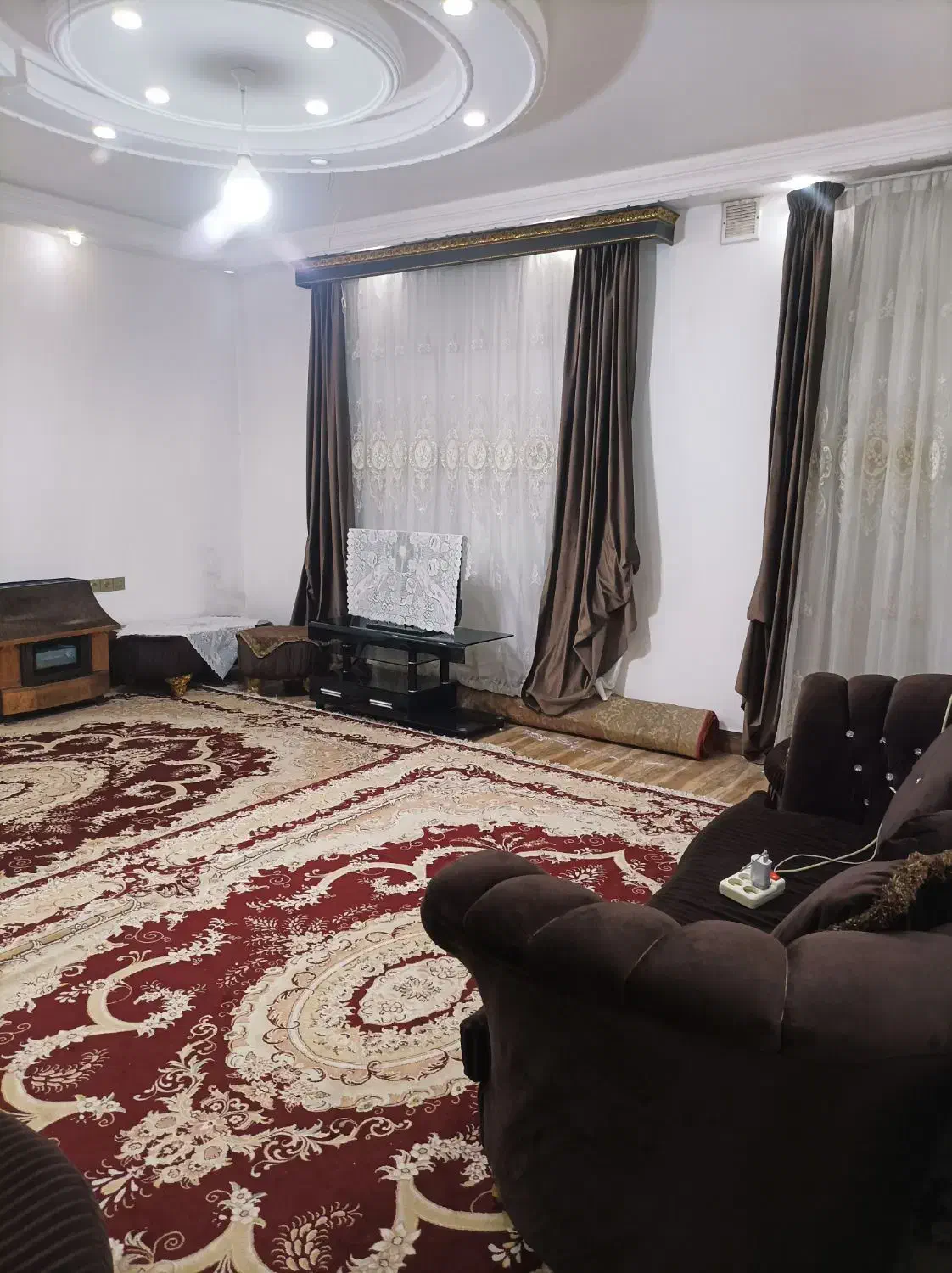 منزل مبله تمیز و شیک با امکانات کامل در مرکز شهر|اجارهٔ کوتاهمدت آپارتمان و سوئیت|شیراز, پودنک|دیوار