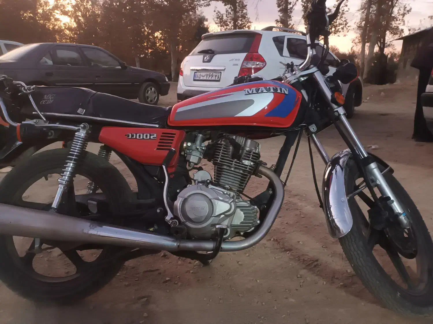 موتور ۲۰۰ متین کاربرات|موتورسیکلت|نهاوند, |دیوار