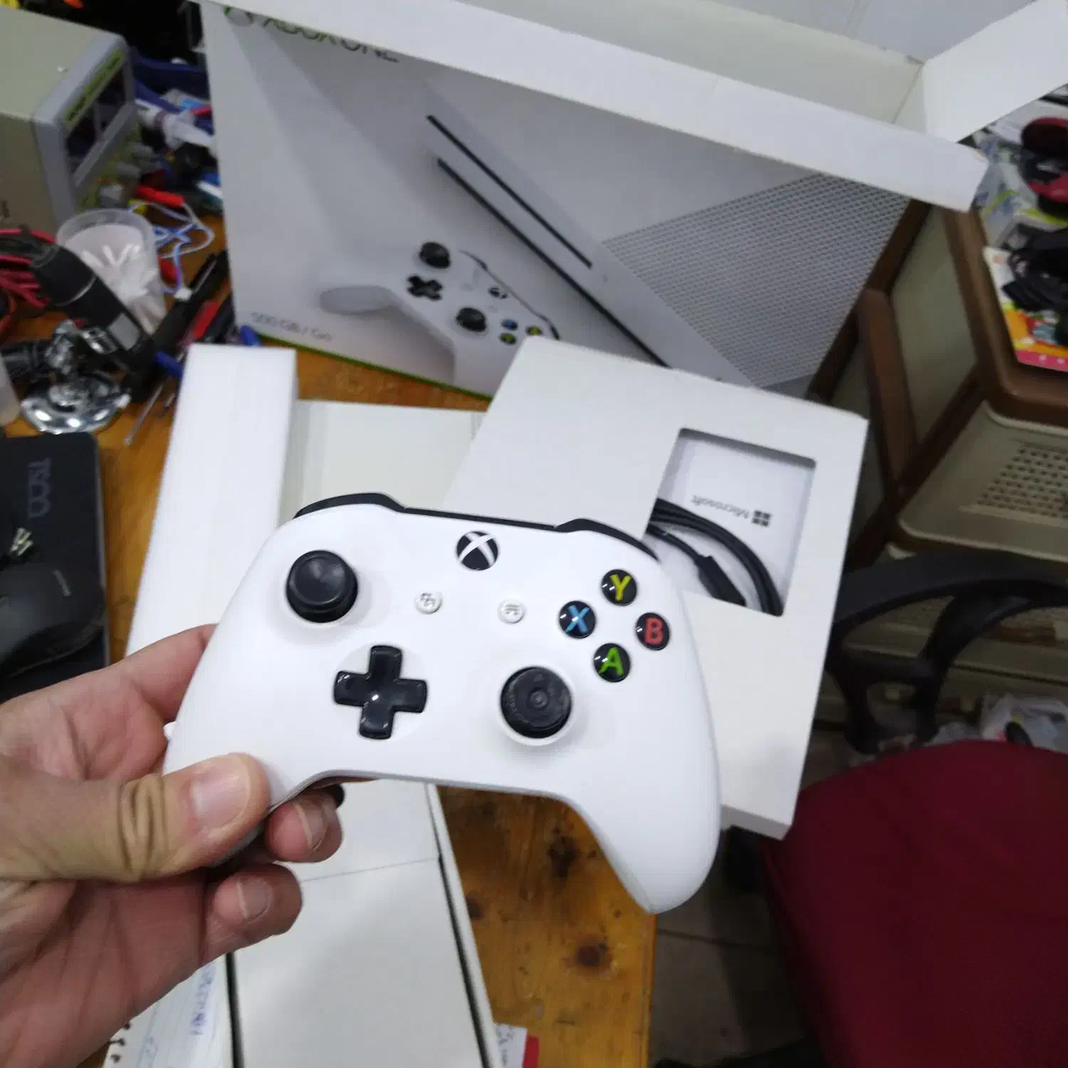 ایکس باکس وان s تمیز|کنسول، بازی ویدئویی و آنلاین|چالوس, |دیوار