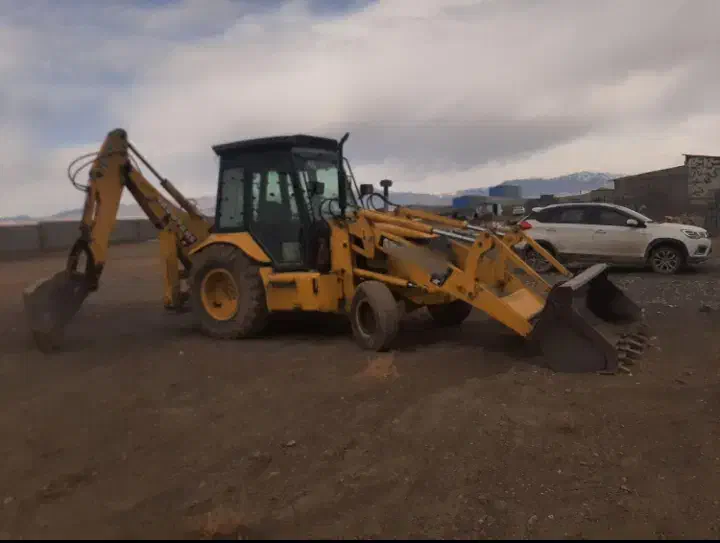 بیل بکهو 120فروشی مدل 1390|خودرو سنگین|شهرکرد, |دیوار