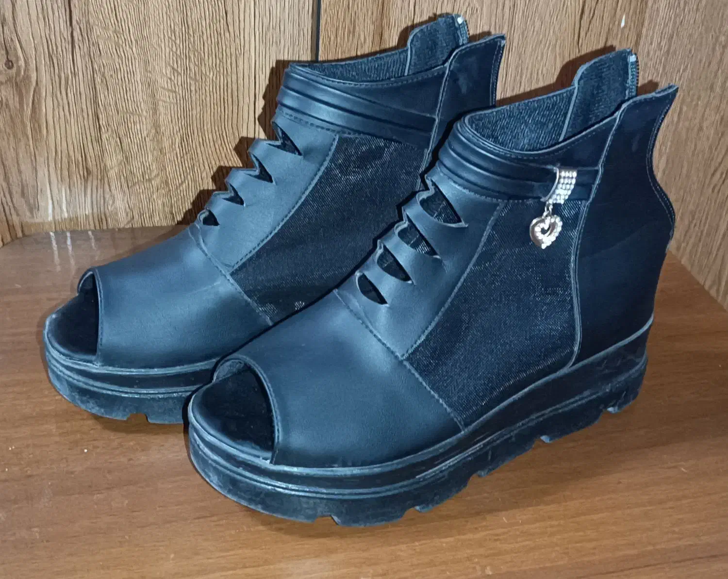 کفش زنانه و دخترانه|کیف، کفش، کمربند|گرمسار, |دیوار