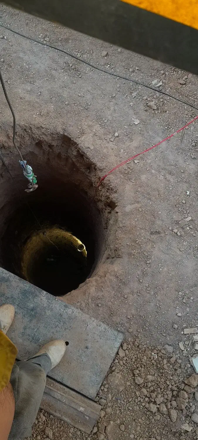 حفاری چاه وتخریب کاری کلی جزی و پلاستر زنی عبدالهی|خدمات پیشه و مهارت|فلارد, |دیوار