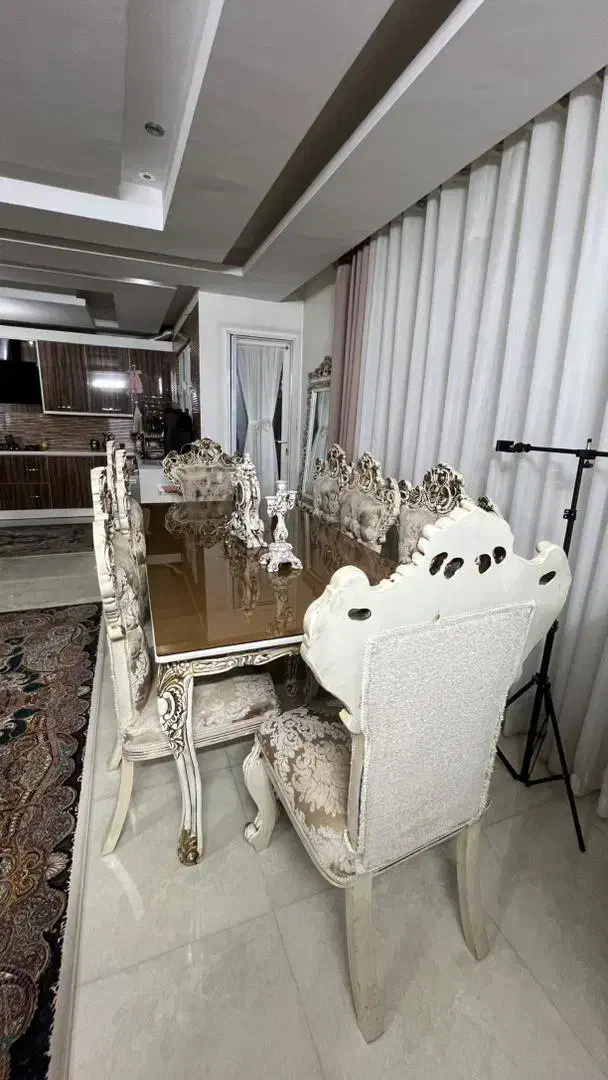 مبل سلطنتی با میز ناهار خوری|مبلمان خانگی و میز عسلی|بجنورد, |دیوار