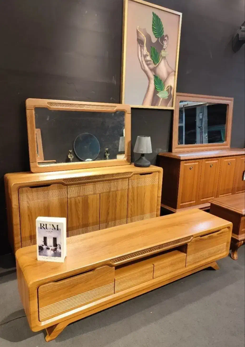 میز تلویزیون.کنسول.تخفیف روزمادر و زن ۸۷۶۷۰|بوفه، ویترین، کنسول|همدان, |دیوار