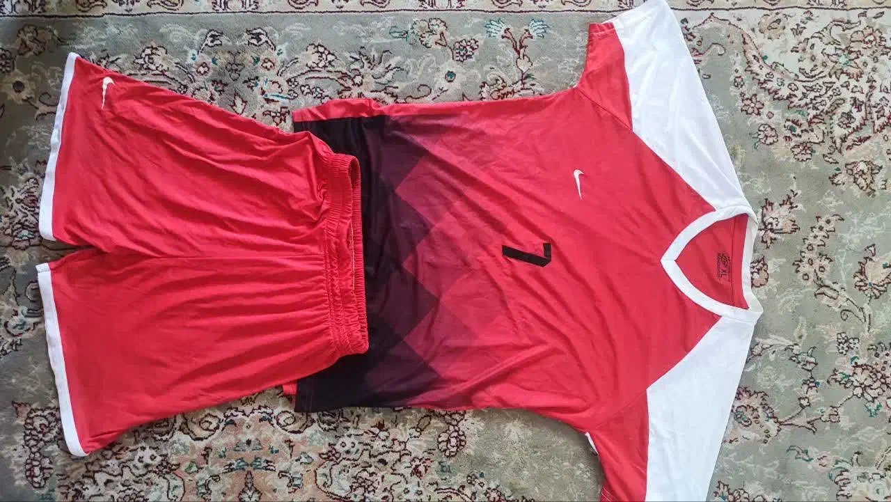 لباس ورزشی فوتبال و دروازه بان|ورزش‌های توپی|اردکان, |دیوار