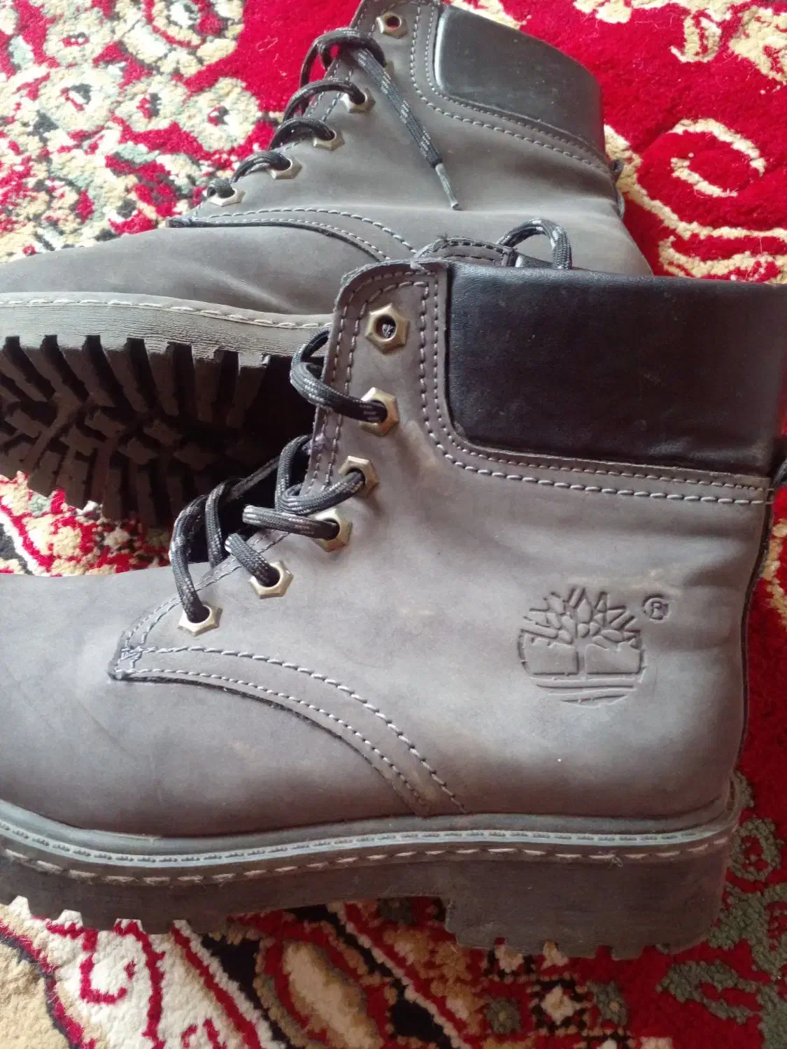 کفش|کیف، کفش، کمربند|اهر, |دیوار