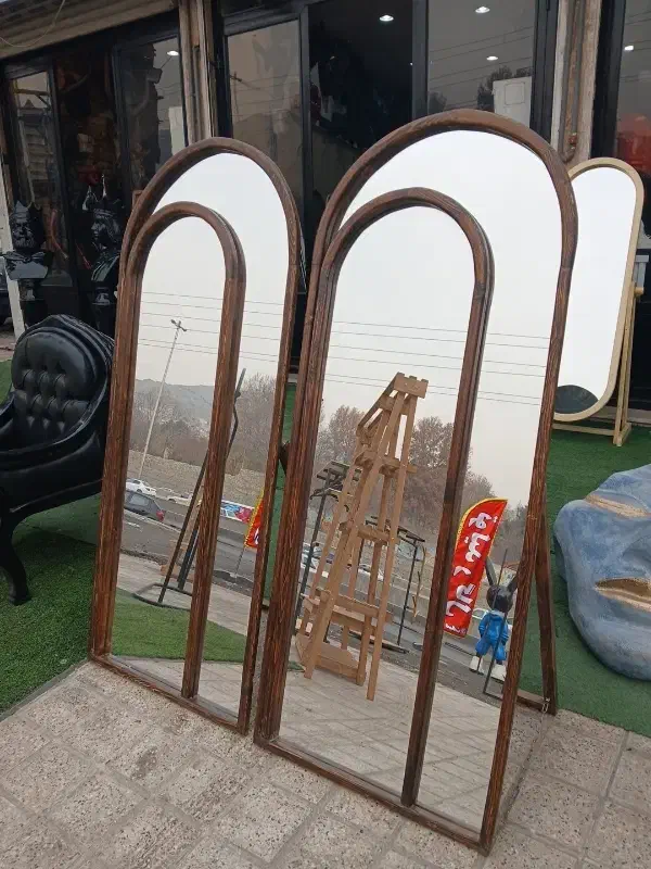 آینه دو حلاله|آینه|کرج, کلاک پایین|دیوار