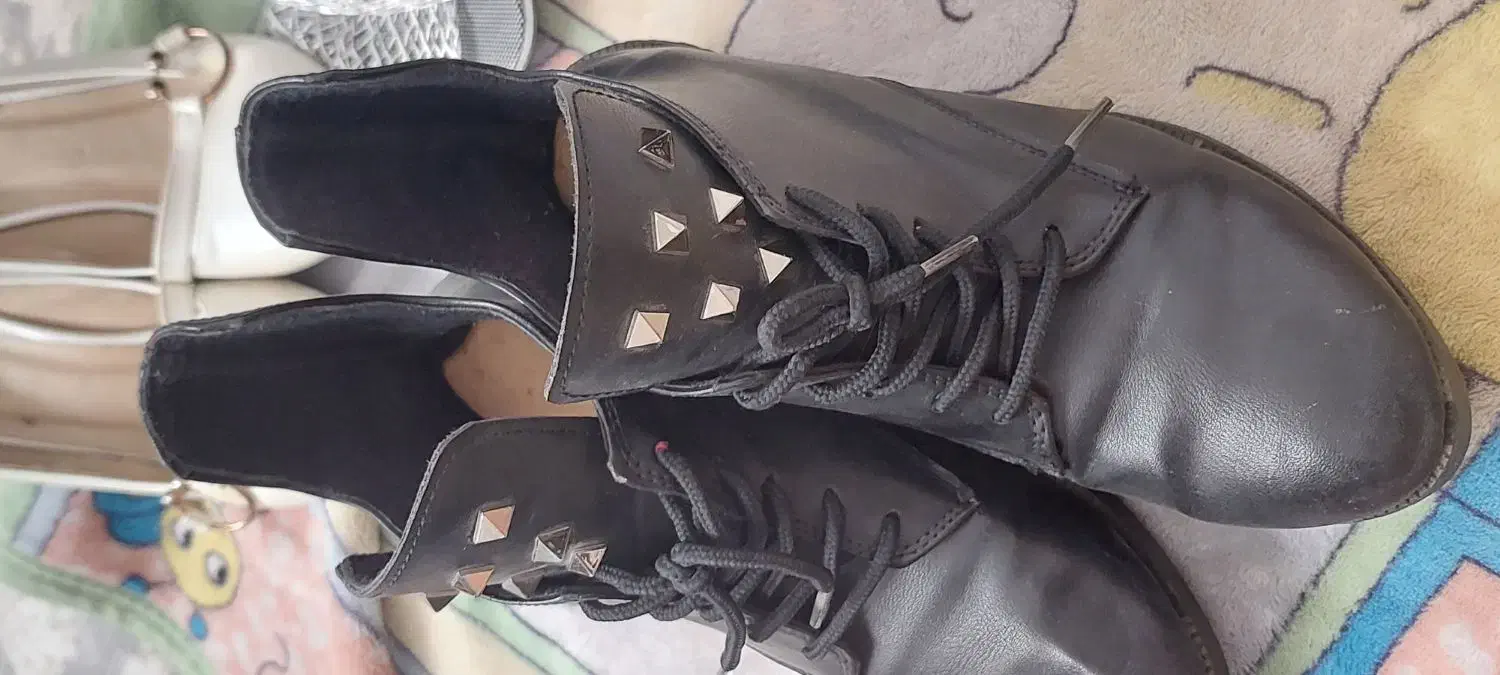 پوتین|کیف، کفش، کمربند|پاکدشت, پاکدشت (مامازند)|دیوار