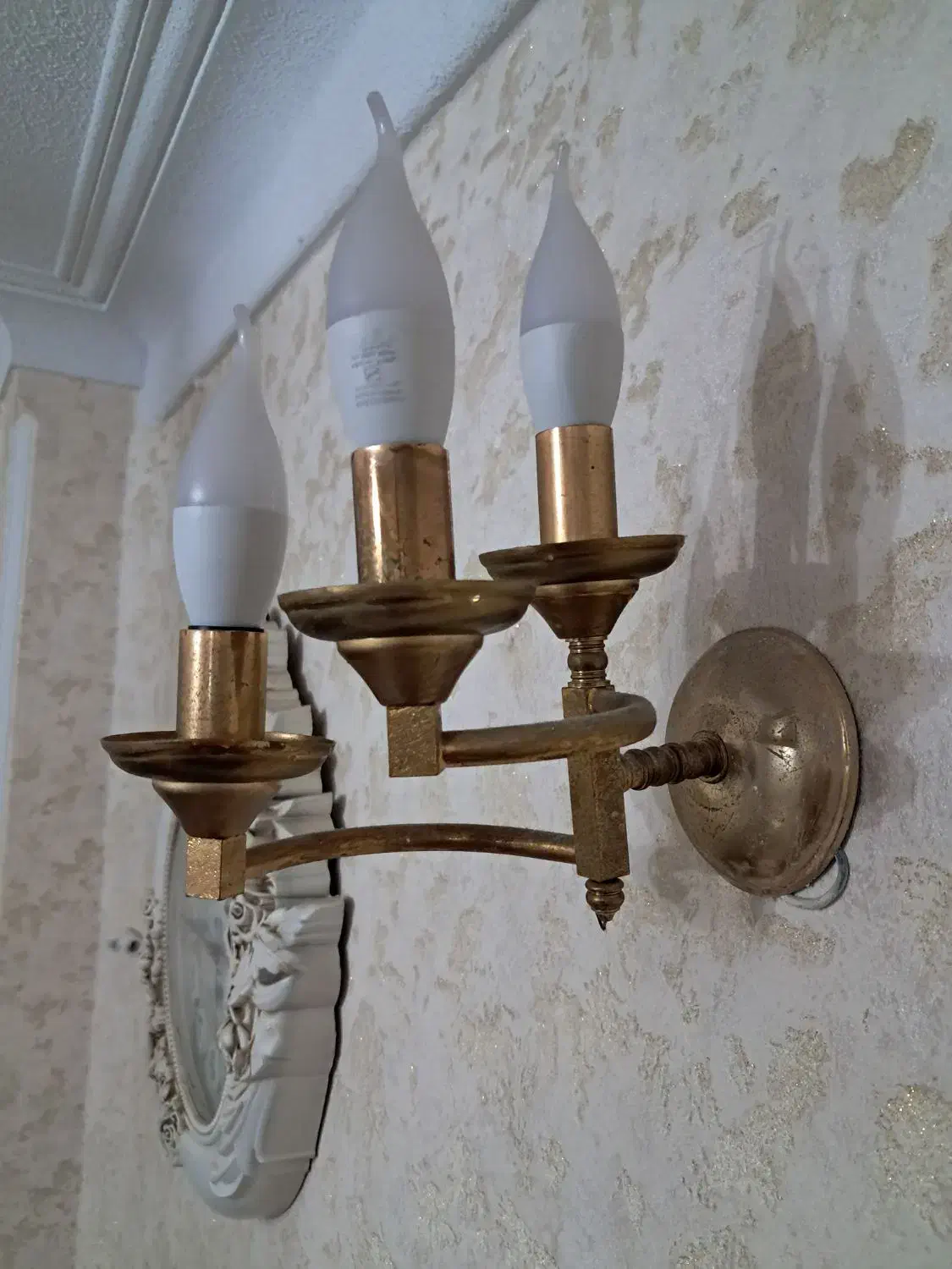 لوستر برنجی ۱۲شاخه|لوستر و چراغ آویز|رشت, معلم|دیوار