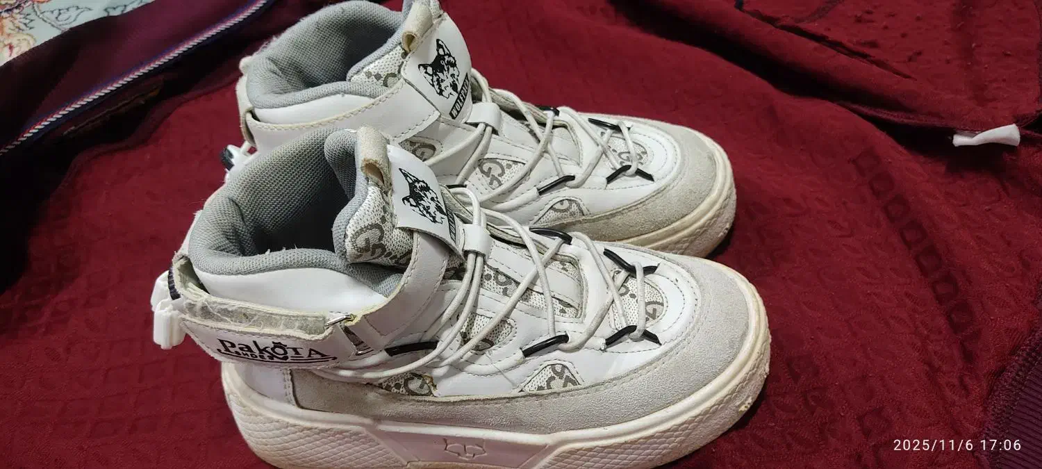 کفش بچگانه سایز ۳۳|کفش و لباس بچه|بروجرد, |دیوار