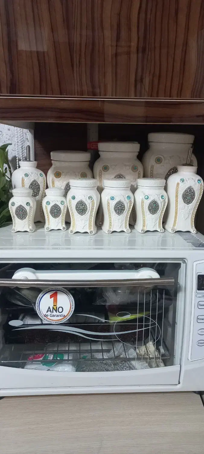 جا ادویه ای|ظروف نگهدارنده، پلاستیکی، یکبارمصرف|خوی, |دیوار