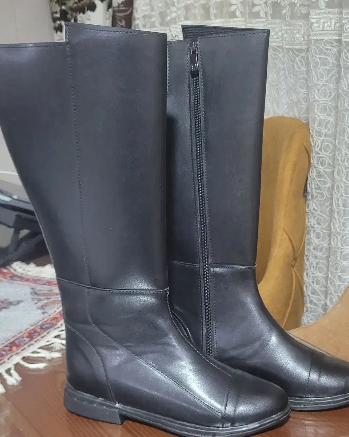 بوت فروشی|کیف، کفش، کمربند|رشت, کوی مهر|دیوار